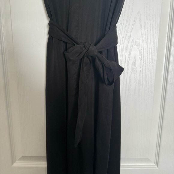 Black Sleeveless Jumpsuit - Picture 9 of 14